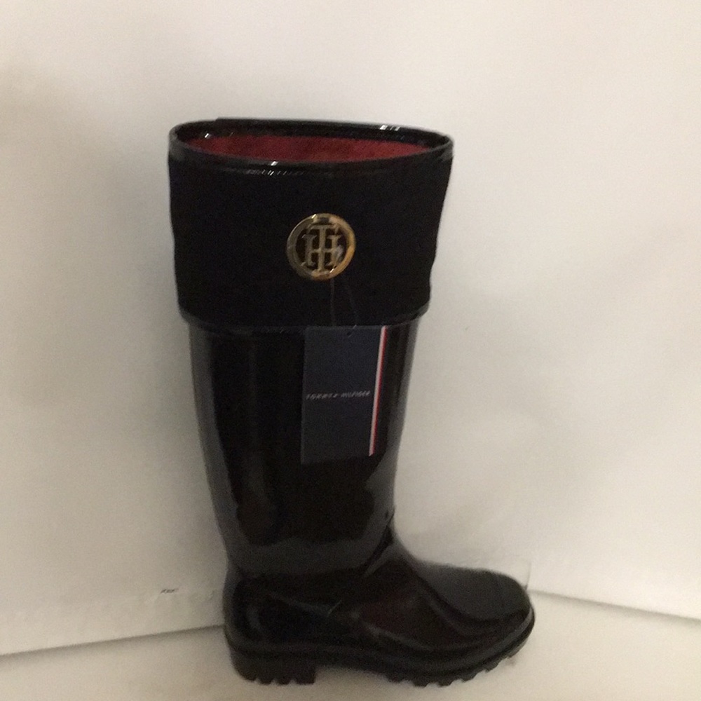 Tommy Hilfiger rain boots size 6